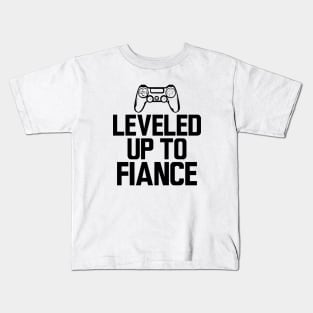 Fiance - Leveled up to fiancé Kids T-Shirt